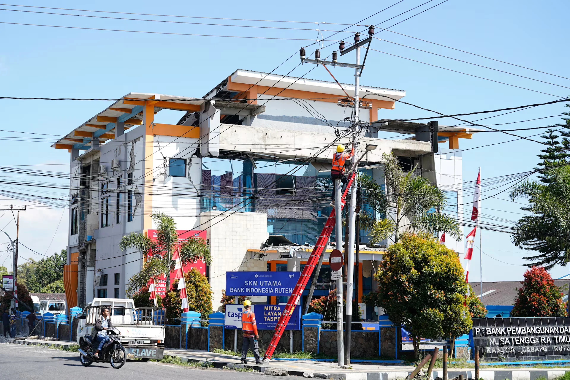 Floods & Quakes